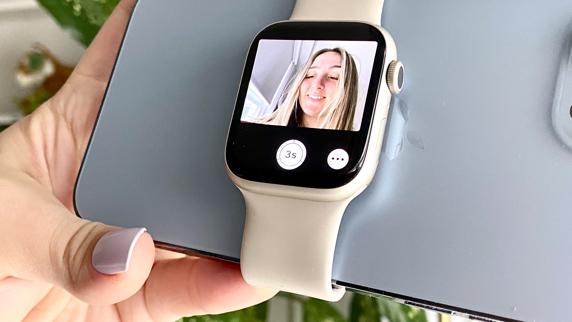 Apple Watch kamera özçekimi