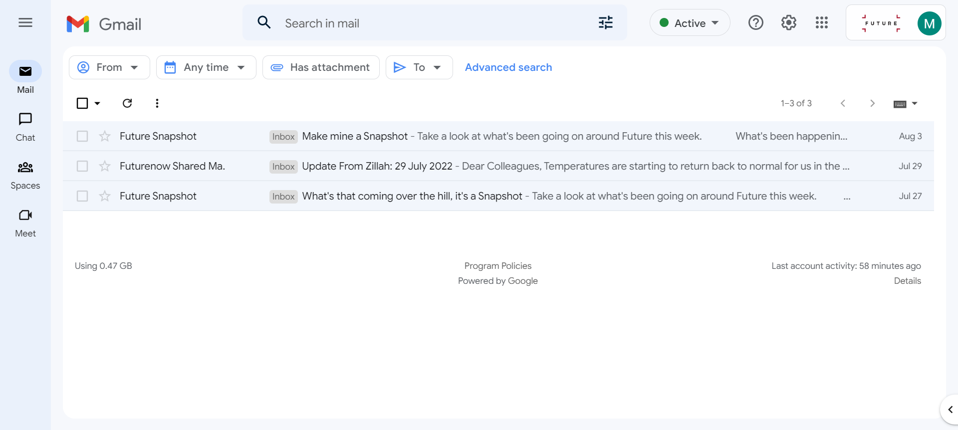 Kullanıcının gelen kutusundaki e-postaları gösteren Gmail ekran görüntüsü
