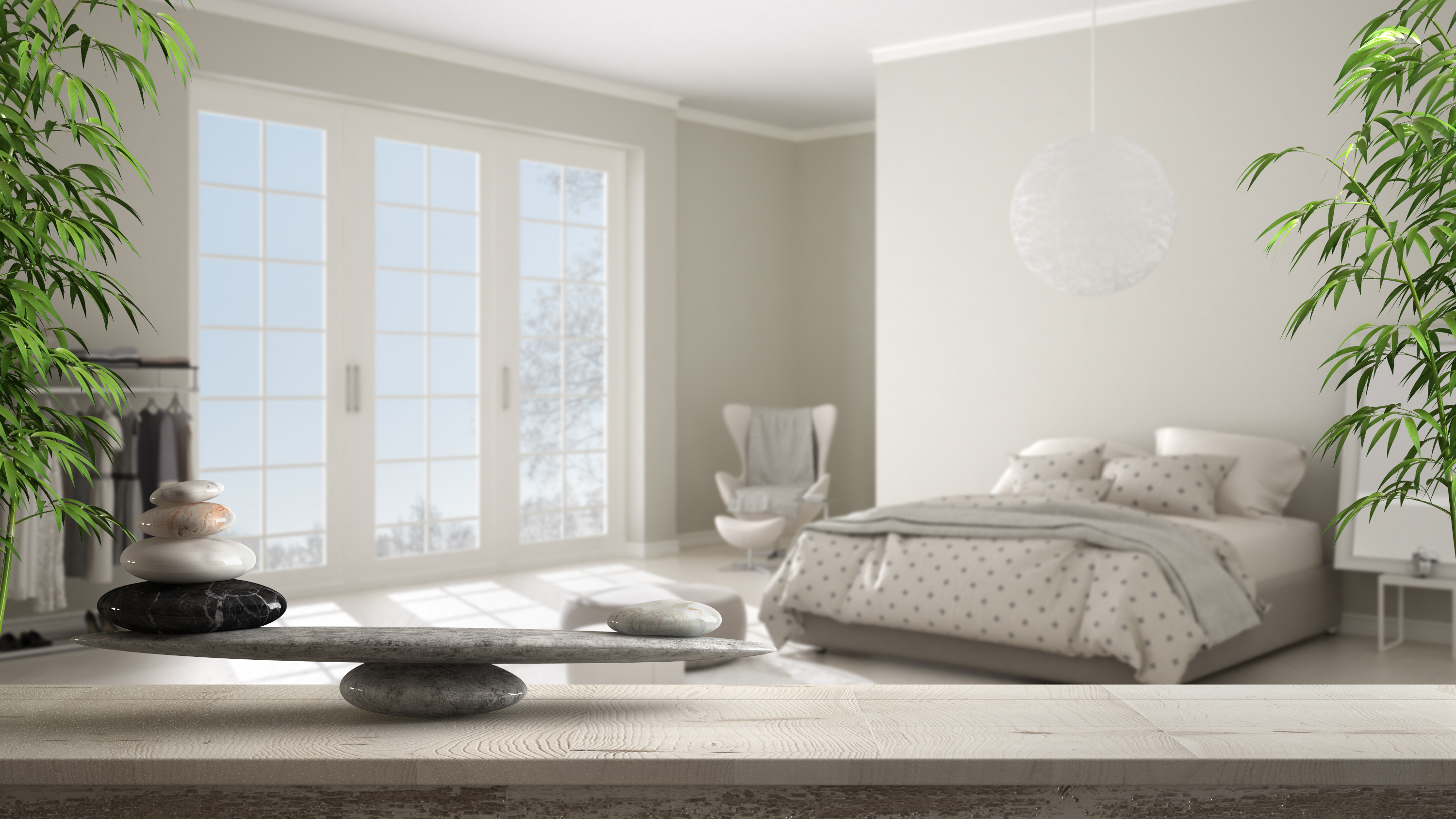 Bol ışık ve sakinleştirici, nötr bir tasarıma sahip şık bir feng shui yatak odası